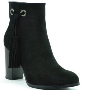 BRAND NEW Suede Booties with a Large Tassle Accent